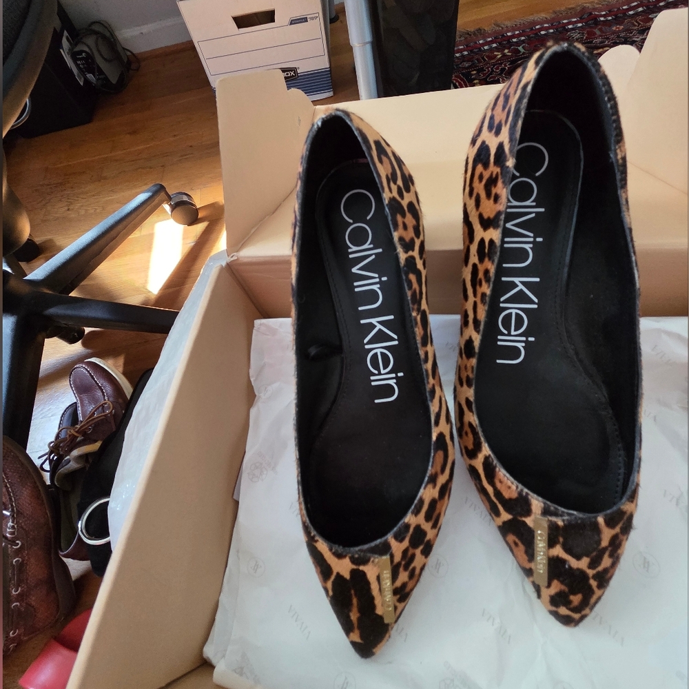 Calvin Klein Arline Leather Uppers Flat Shoes With Gold Logo Name